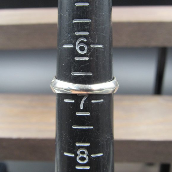 Size 6.75 Sterling Large Clear Cubic Zirconia Ring - Picture 7 of 9